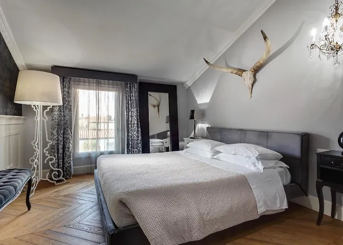 Casadodici فندق مبيت وإفطار 4*