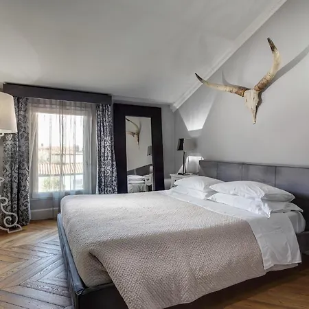 Casadodici 住宿加早餐酒店 4*