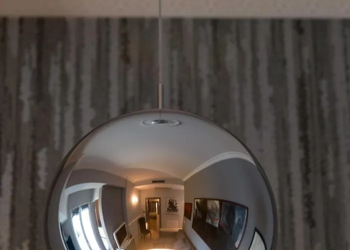 לינה וארוחת בוקר Casadodici 4*